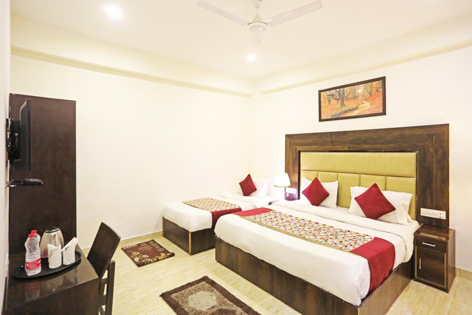 Airport Hotel Kiara - New Delhi Airport Exterior foto