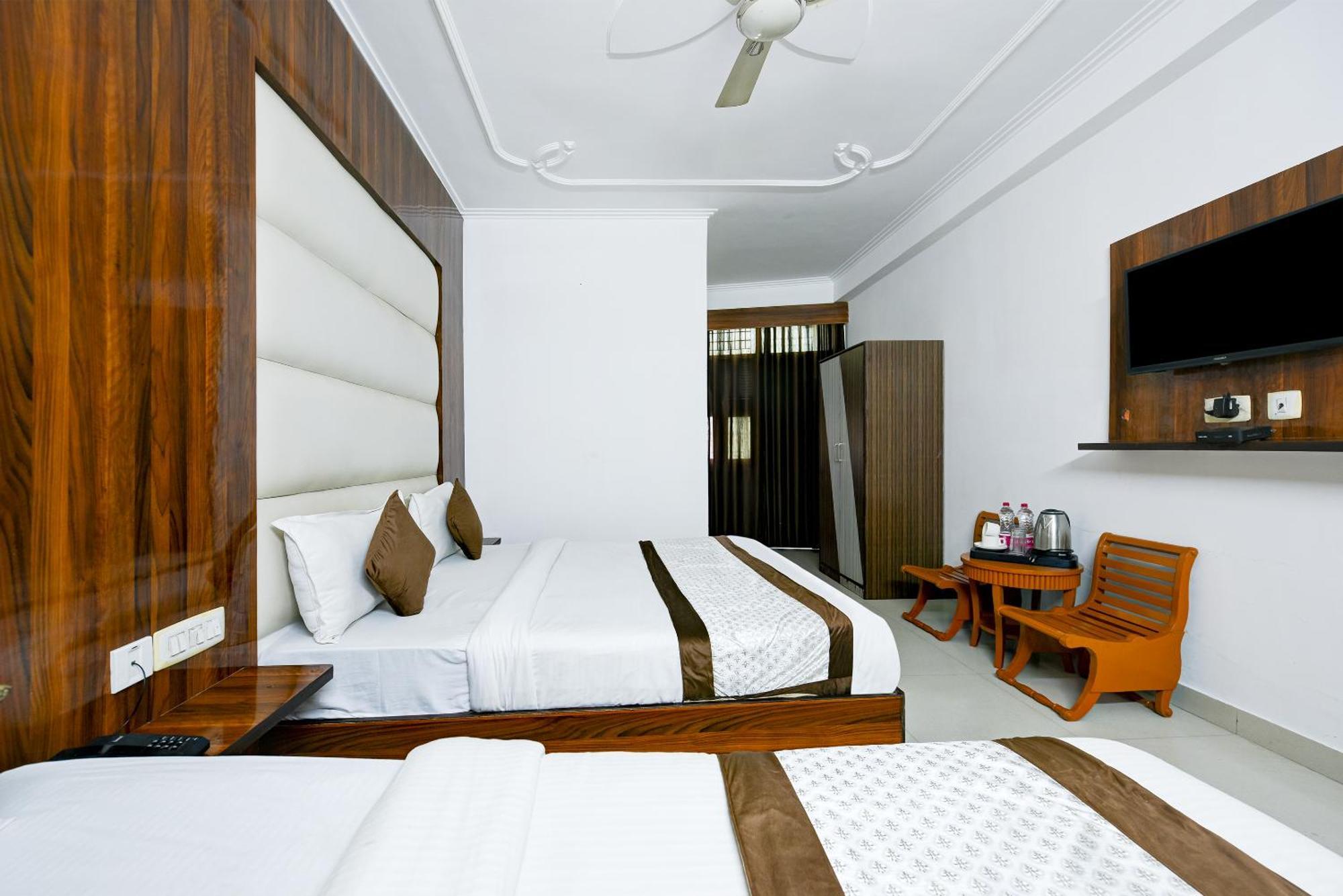 Airport Hotel Kiara - New Delhi Airport Exterior foto